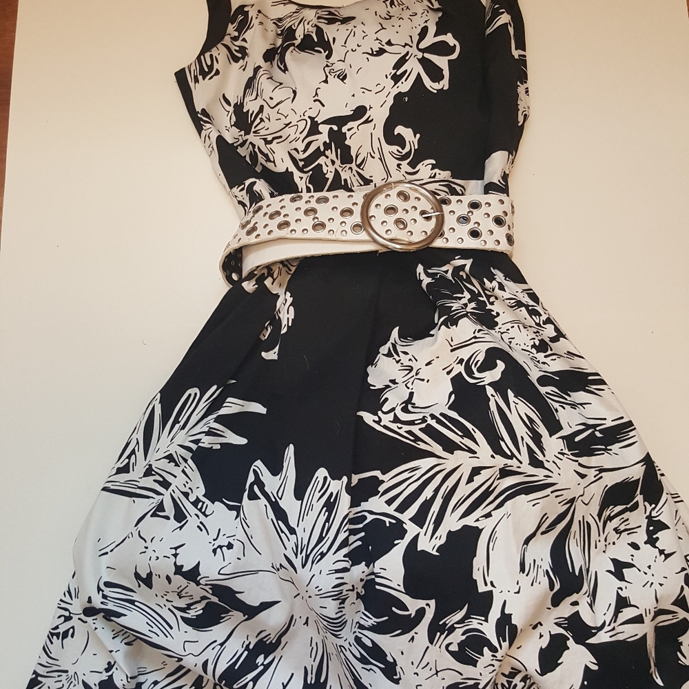 White House Black Market Floral Print Dress 6